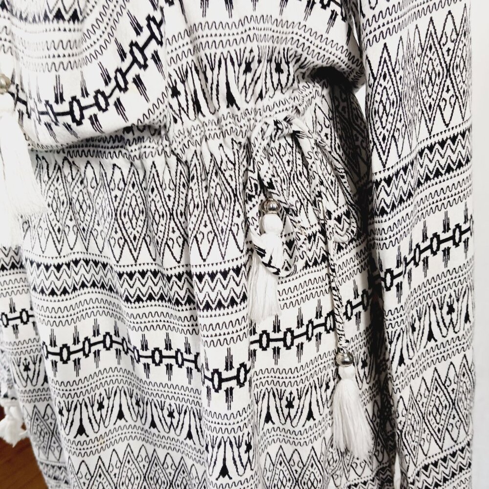 Blue Island Swim Cover Up, Size Medium, Black & White Print With White Pom Trim - Picture 7 of 16